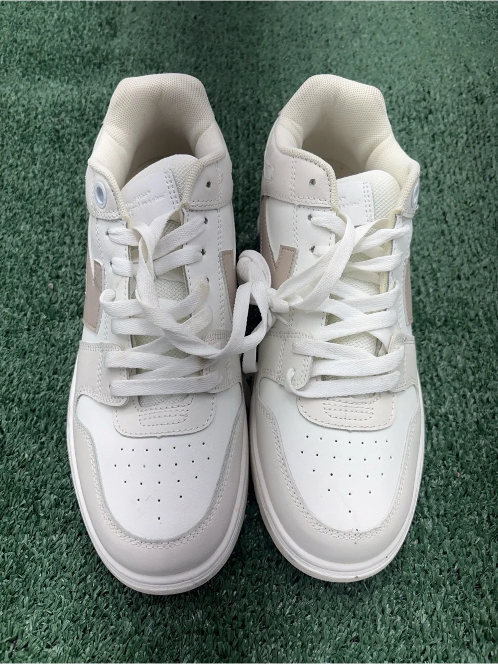 Off-White Men's Athletic Sneakers in White and Cream